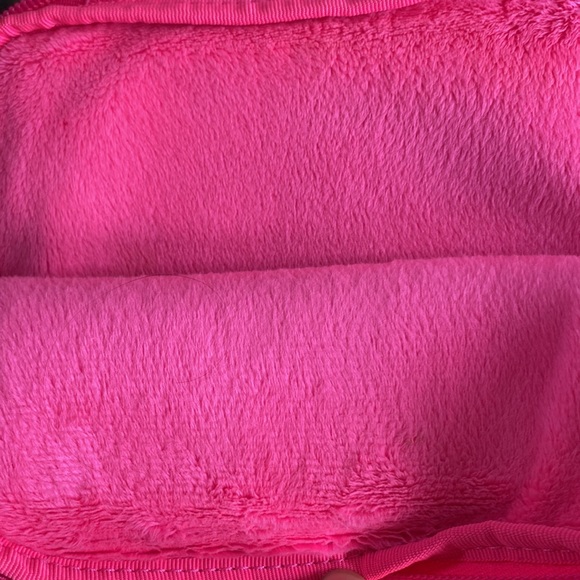 Marc Jacobs TABLET Case - hot pink. Soft interior, well protected. - Picture 6 of 8